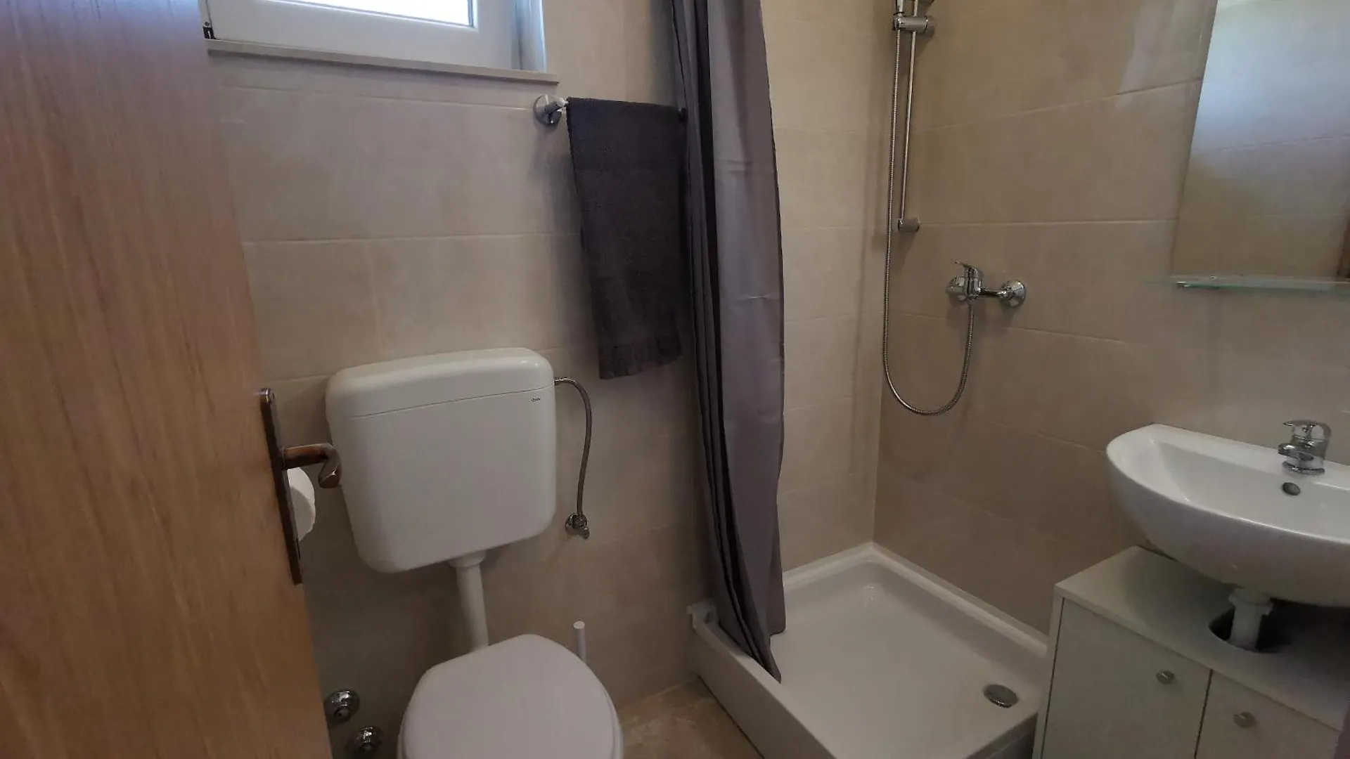 Apartments Monika Nin 0*,
